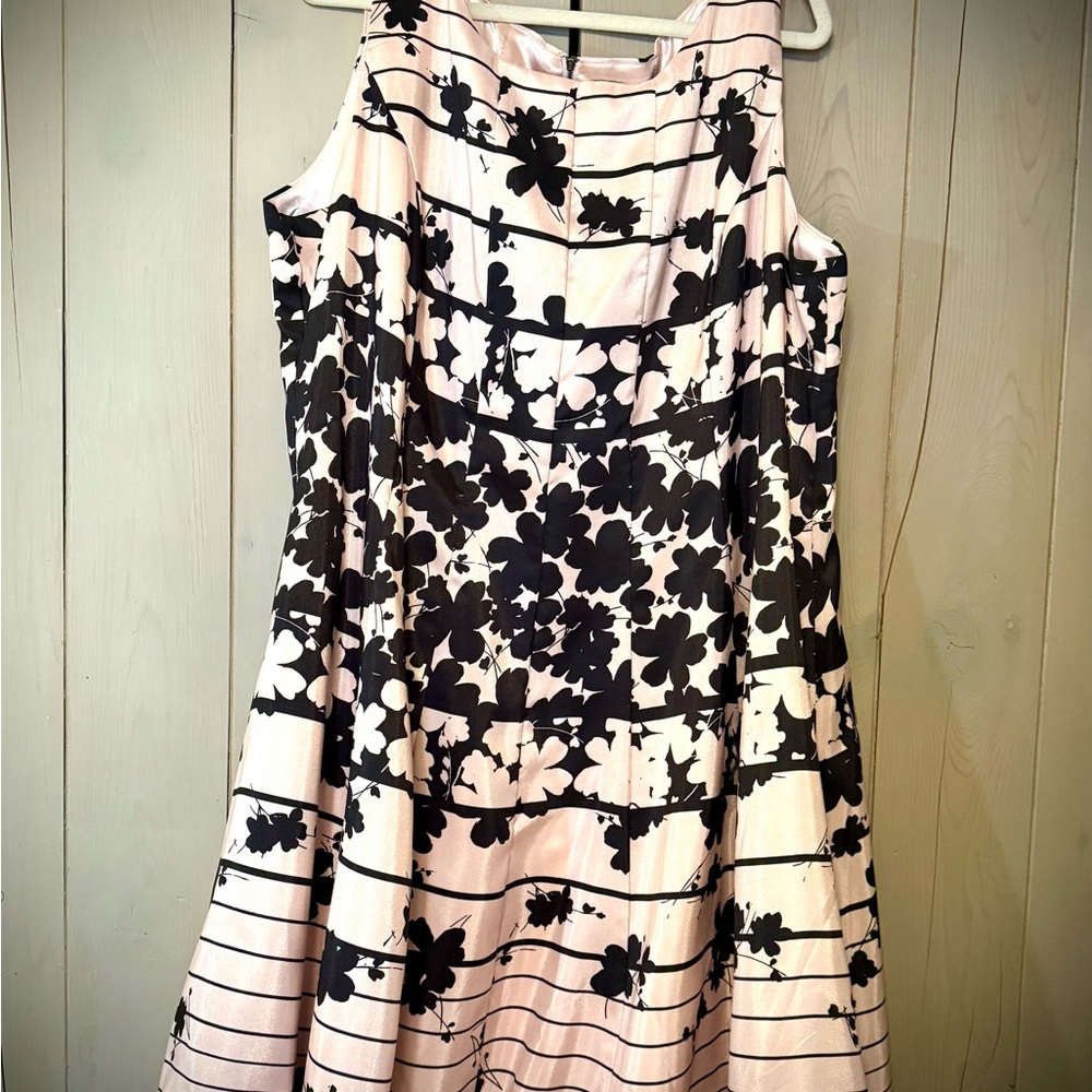 Gabby Skye Black and Pink  Midi Dress